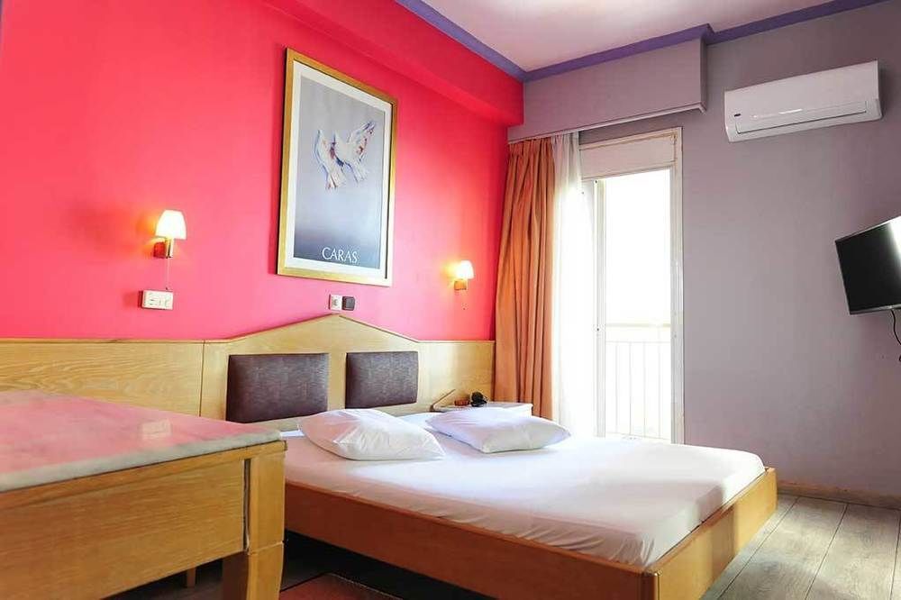 Eva Hotel Pire Dış mekan fotoğraf